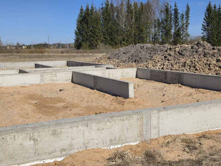 Prie Ringaudų ribos, blokuotas per sandėliuką 6