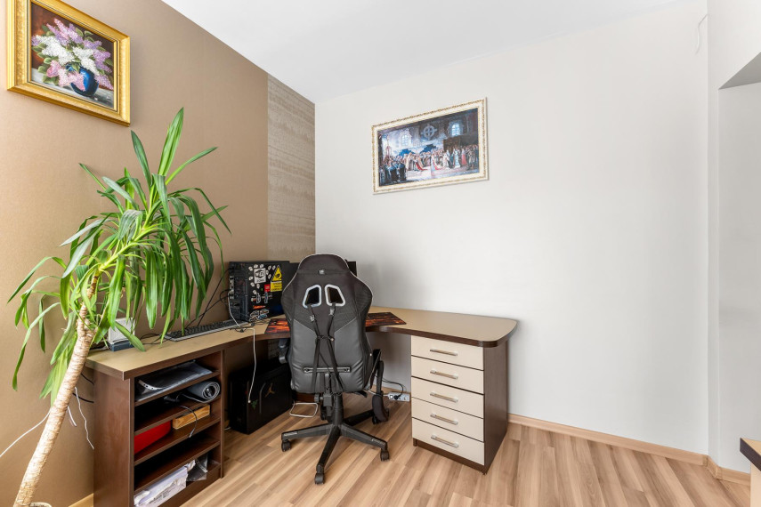 Nuomojamas butas Šiaulių m., Šiaulių m. sav., 154.56 m² ploto 5 kambariai 13