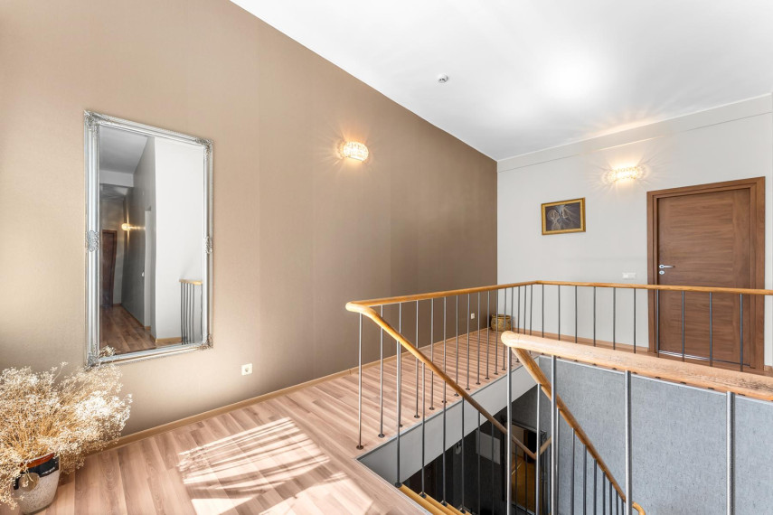 Nuomojamas butas Šiaulių m., Šiaulių m. sav., 154.56 m² ploto 5 kambariai 15