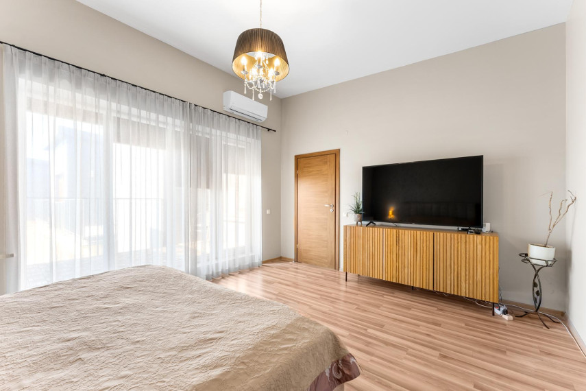 Nuomojamas butas Šiaulių m., Šiaulių m. sav., 154.56 m² ploto 5 kambariai 19