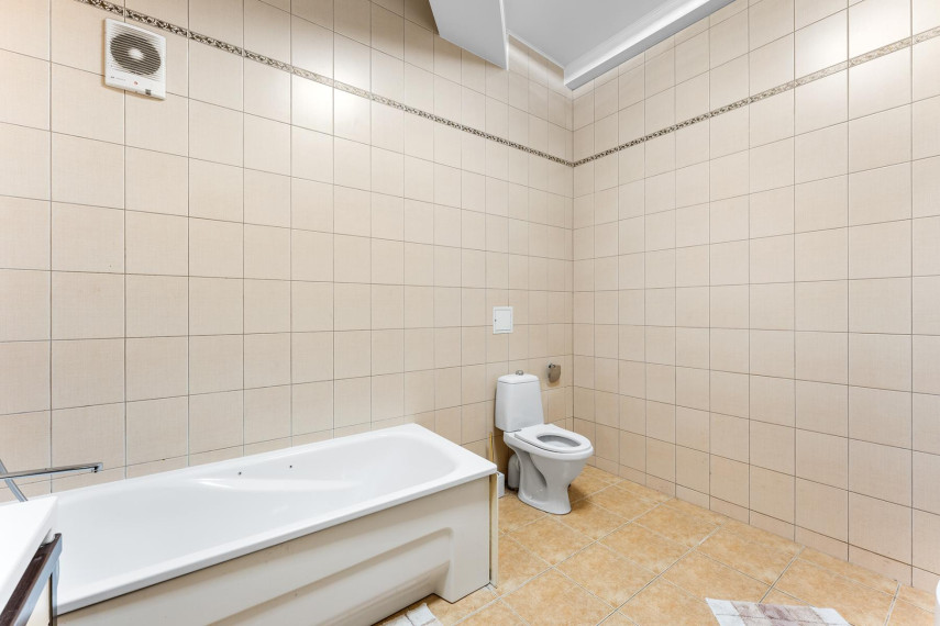 Nuomojamas butas Šiaulių m., Šiaulių m. sav., 154.56 m² ploto 5 kambariai 25