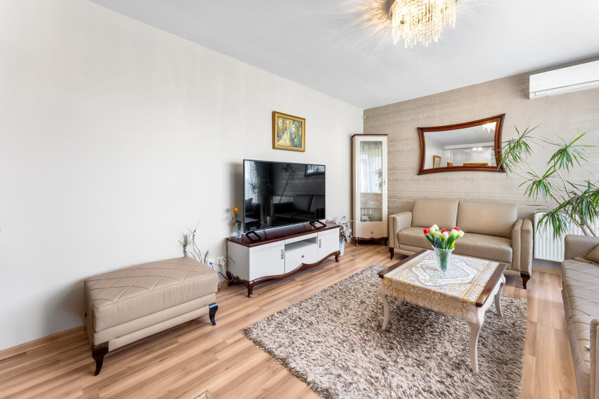 Nuomojamas butas Šiaulių m., Šiaulių m. sav., 154.56 m² ploto 5 kambariai 5