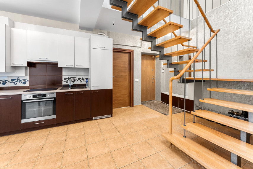 Nuomojamas butas Šiaulių m., Šiaulių m. sav., 154.56 m² ploto 5 kambariai 8