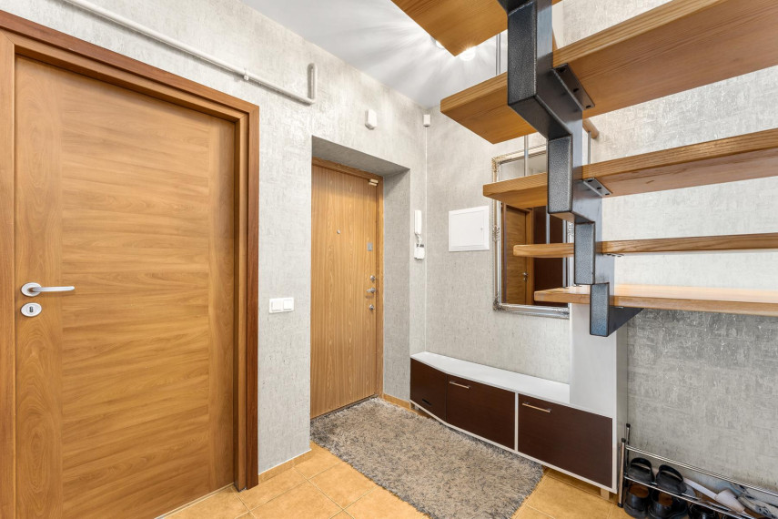 Nuomojamas butas Šiaulių m., Šiaulių m. sav., 154.56 m² ploto 5 kambariai 9