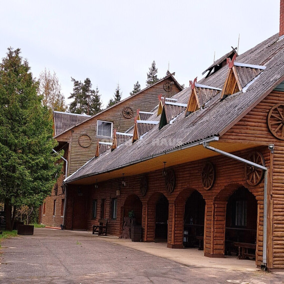 Parduodamas namas Kryžbarko k., Kelmės r. sav., 377.07 m2 ploto, 2 aukštai 2