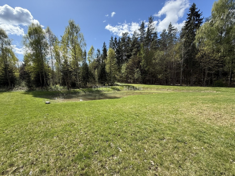 Parduodamas namas Kryžbarko k., Kelmės r. sav., 377.07 m2 ploto, 2 aukštai 9
