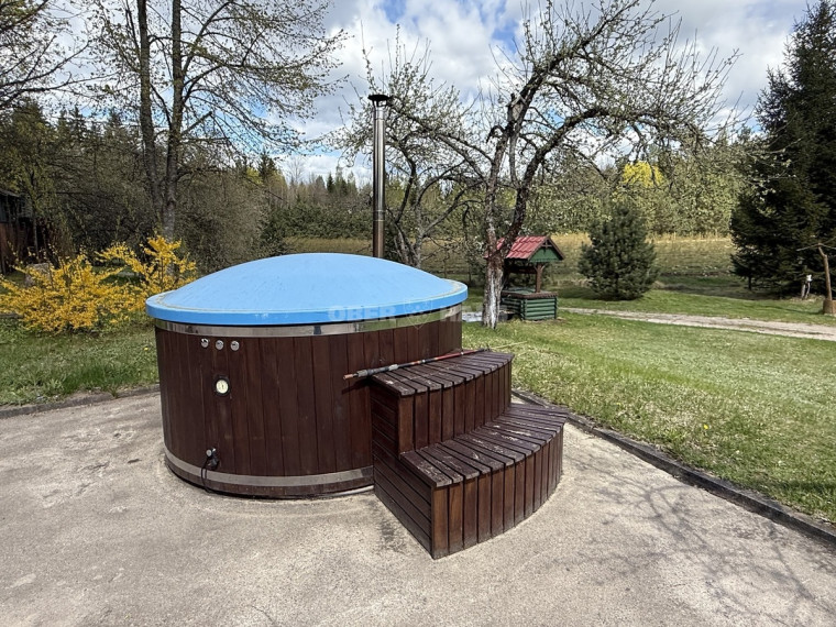 Parduodamas namas Kryžbarko k., Kelmės r. sav., 377.07 m2 ploto, 2 aukštai 12
