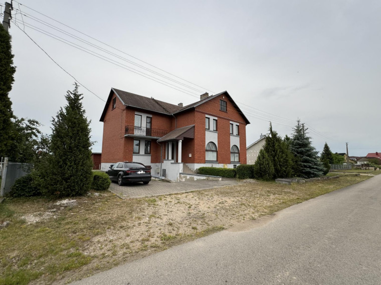 Parduodamas namas Vaidilutės skg., Molainių k., Panevėžio r. sav., 254.63 m² ploto 8 kambariai 3