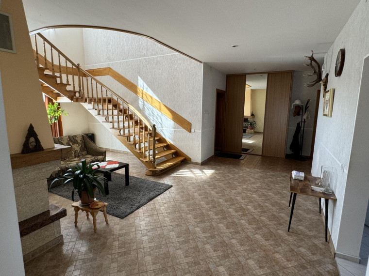 Parduodamas namas Vaidilutės skg., Molainių k., Panevėžio r. sav., 254.63 m² ploto 8 kambariai 33