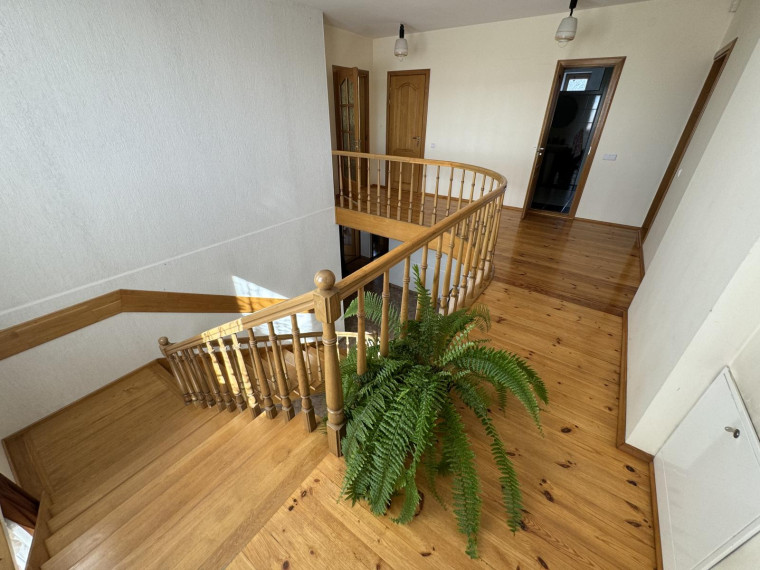 Parduodamas namas Vaidilutės skg., Molainių k., Panevėžio r. sav., 254.63 m² ploto 8 kambariai 35