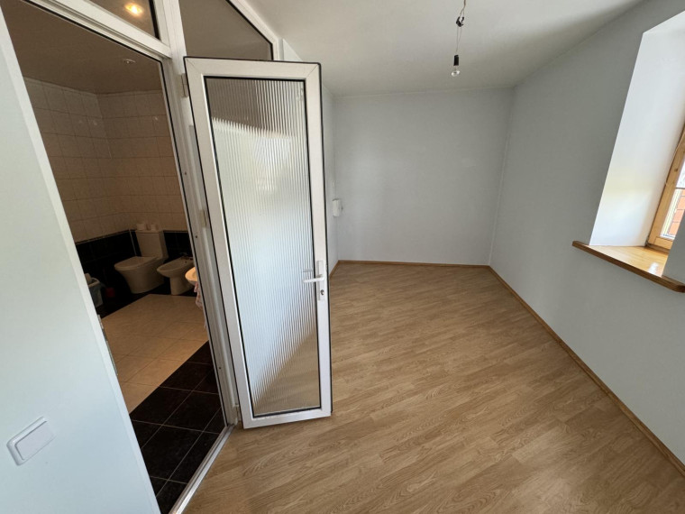 Parduodamas namas Vaidilutės skg., Molainių k., Panevėžio r. sav., 254.63 m² ploto 8 kambariai 37