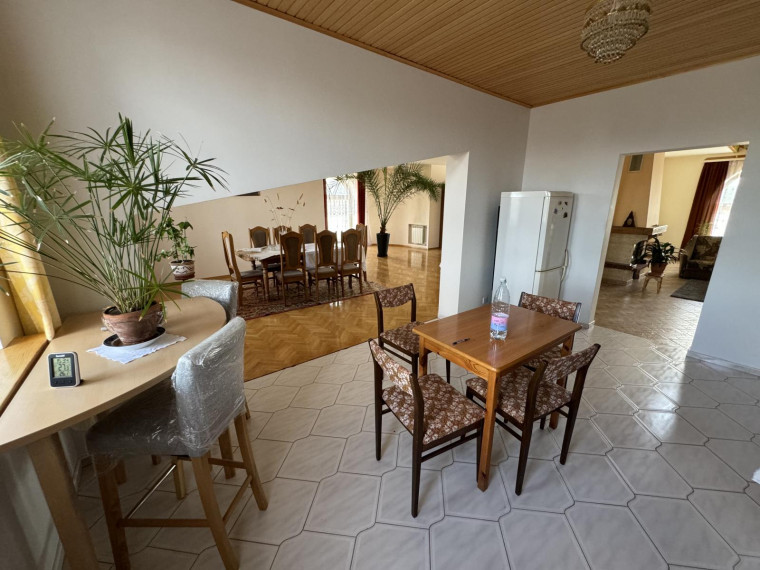 Parduodamas namas Vaidilutės skg., Molainių k., Panevėžio r. sav., 254.63 m² ploto 8 kambariai 44