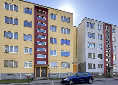 PARDUODAMAS EKONOMIŠKAS IR ŠILTAS 2 K., 44,46 KV.M. BUTAS KETVIRTAJAME AUKŠTE KLAIPĖDOS G. 94 NAME