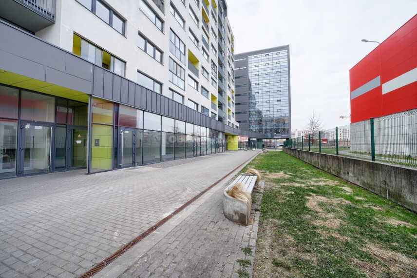 Nuomojamos administracinės, kitos paskirties patalpos Ukmergės g., Fabijoniškės, Vilniaus m., Vilniaus m. sav., 142.1 m2 ploto 1