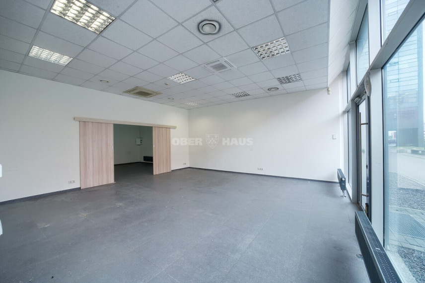 Nuomojamos administracinės, kitos paskirties patalpos Ukmergės g., Fabijoniškės, Vilniaus m., Vilniaus m. sav., 142.1 m2 ploto 4