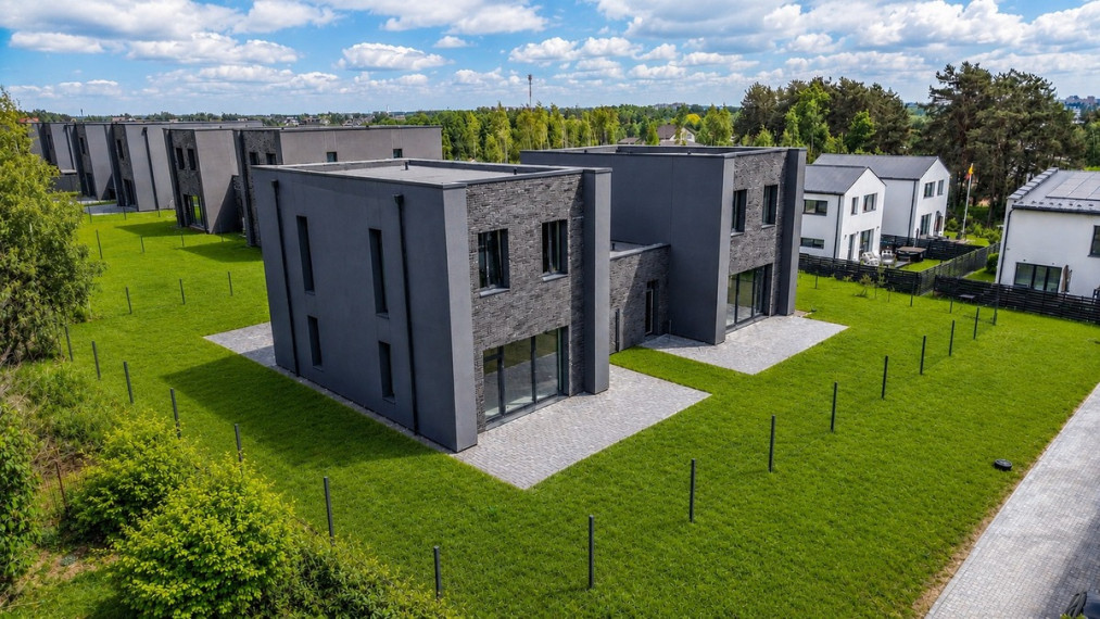 Parduodamas namas Piliarožių g., Gilužių k., Vilniaus r. sav., 137.94 m2 ploto, 2 aukštai 3