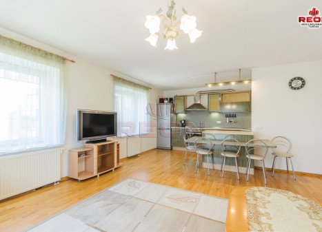 Nuomojamas butas Loretos Asanavičiūtės g., Karoliniškės, Vilniaus m., Vilniaus m. sav., 91 m2 ploto, 3 kambariai Nuomojamas butas Loretos Asanavičiūtės g., Karoliniškės, Vilniaus m., Vilniaus m. sav., 91 m2 ploto, 3 kambariai