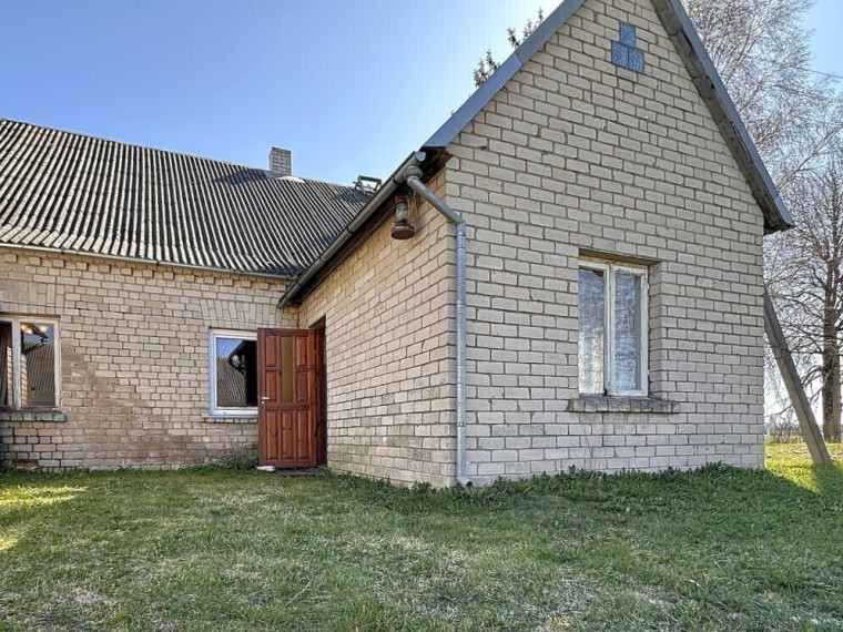 PARDUODAMAS 126,55 KV. M. NAMAS 24,99 ARŲ SKLYPE TRUSKAVOS KAIME, KĖDAINIŲ RAJONE 10