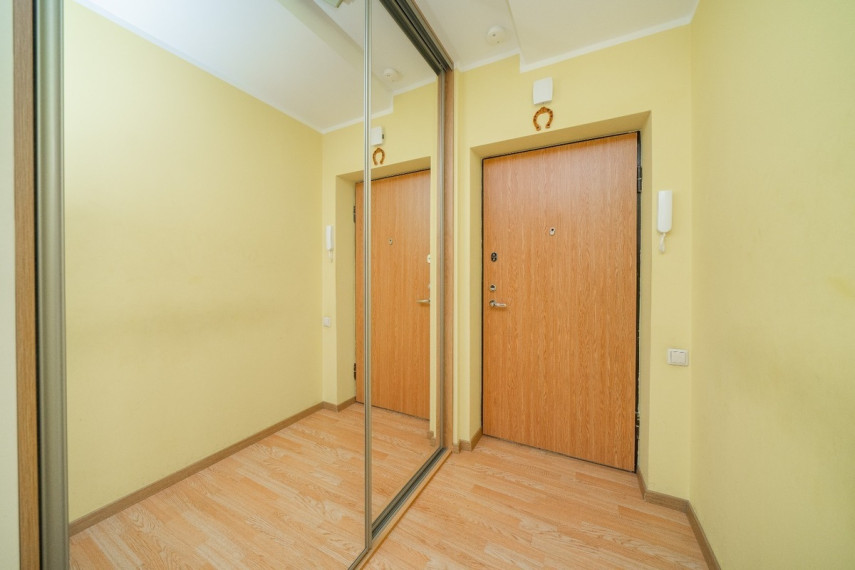 Parduodamas butas Karklėnų g., Vilniaus m., Vilniaus m. sav., 57.81 m2 ploto, 2 kambariai 25