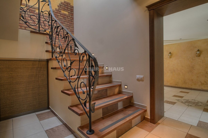 Nuomojamas namas Lauksargio g., Antakalnis, Vilniaus m., Vilniaus m. sav., 307 m2 ploto, 1 aukštai 19