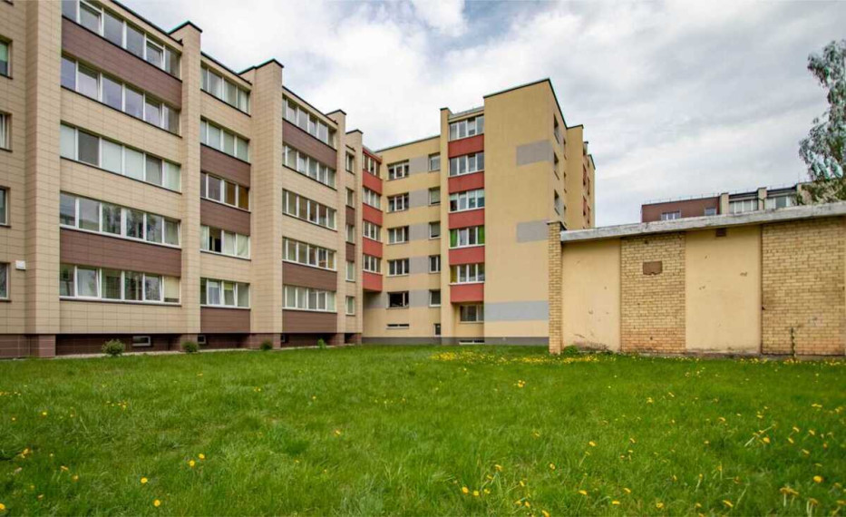 Parduodamas 2 k. butas Prekybos g. Panevėžyje 12