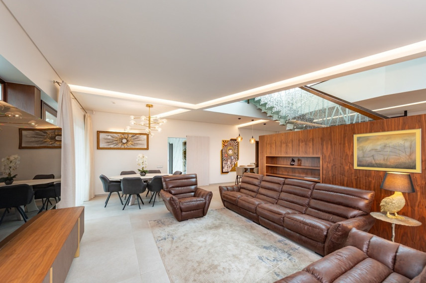 Parduodamas namas Viešios g., Kauno m., Kauno m. sav., 325.67 m2 ploto, 2 aukštai 8