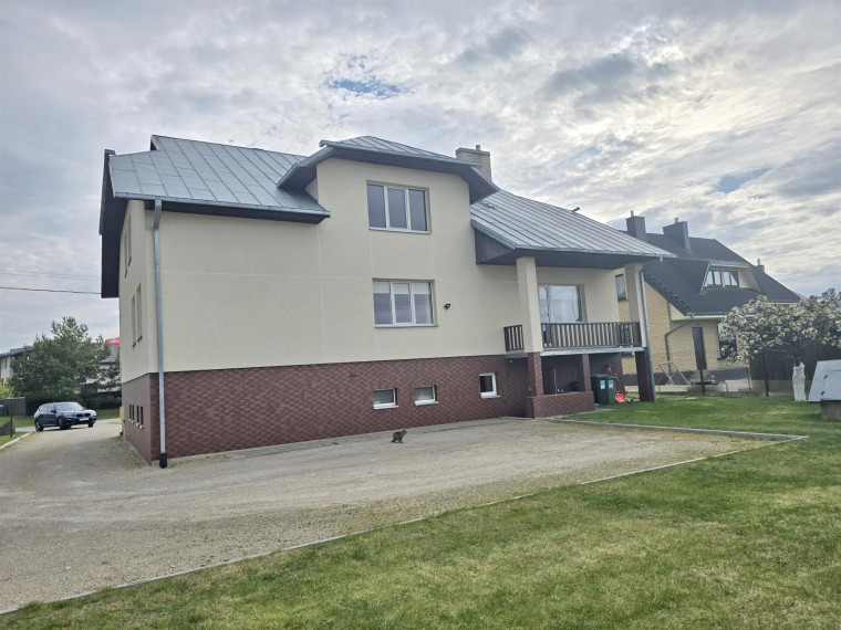 Parduodamas namas Dvaro g., Molainių k., Panevėžio r. sav., 280.80 m² ploto 5 kambariai 2