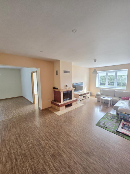 Parduodamas namas Dvaro g., Molainių k., Panevėžio r. sav., 280.80 m² ploto 5 kambariai 16