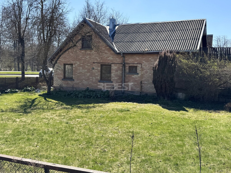 Parduodamas namas Žemaitės g., Centras, Šiaulių m., Šiaulių m. sav., 137.41 m2 ploto, 2 aukštai 5