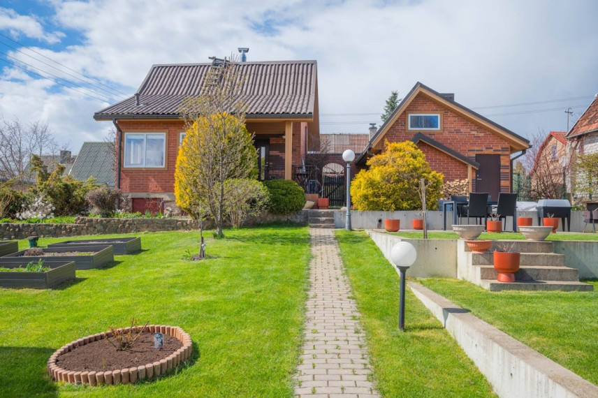 Parduodamas namas Miško g., Rastinėnų k., Vilniaus r. sav., 52.5 m2 ploto, 2 aukštai 2