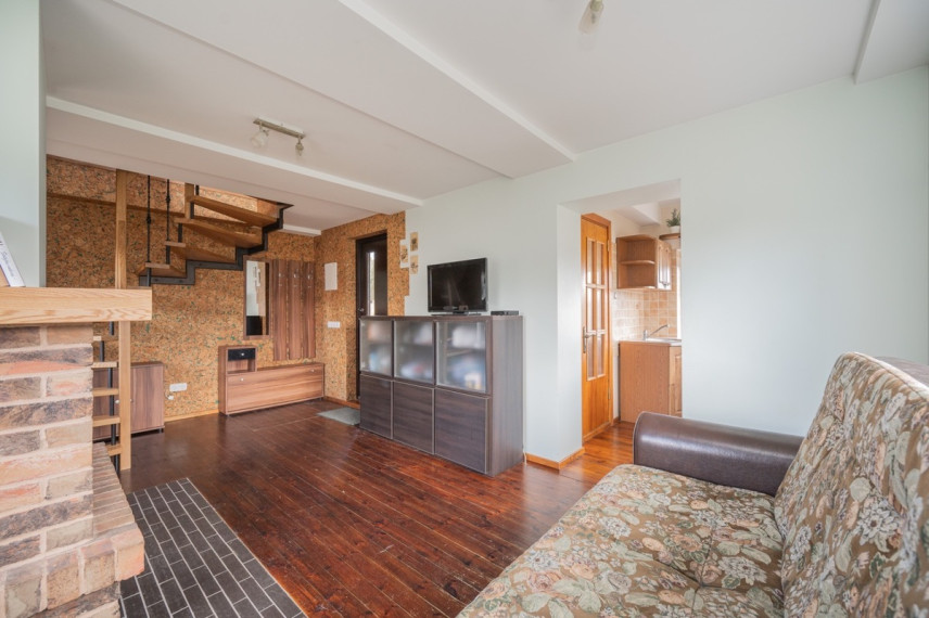 Parduodamas namas Miško g., Rastinėnų k., Vilniaus r. sav., 52.5 m2 ploto, 2 aukštai 6
