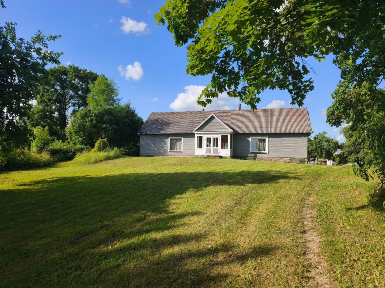 Parduodamas namas Daujočių k., Anykščių r. sav., 115.00 m² ploto 2 kambariai 1