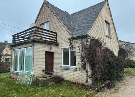 Parduodamas namas Donelaičio g., Kuršėnų m., Šiaulių r. sav., 70 m2 ploto, 2 aukštai Parduodamas namas Donelaičio g., Kuršėnų m., Šiaulių r. sav., 70 m2 ploto, 2 aukštai
