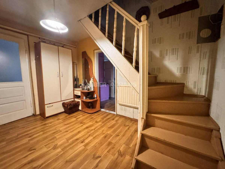 Parduodamas namas Donelaičio g., Kuršėnų m., Šiaulių r. sav., 70 m2 ploto, 2 aukštai 16