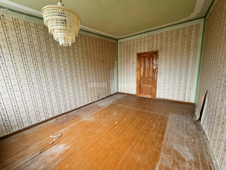 Parduodamas butas Bažnyčios g., Viekšnių m., Mažeikių r. sav., 28 m2 ploto, 2 kambariai 2