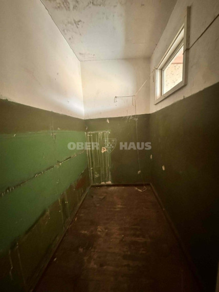 Parduodamas butas Bažnyčios g., Viekšnių m., Mažeikių r. sav., 28 m2 ploto, 2 kambariai 6