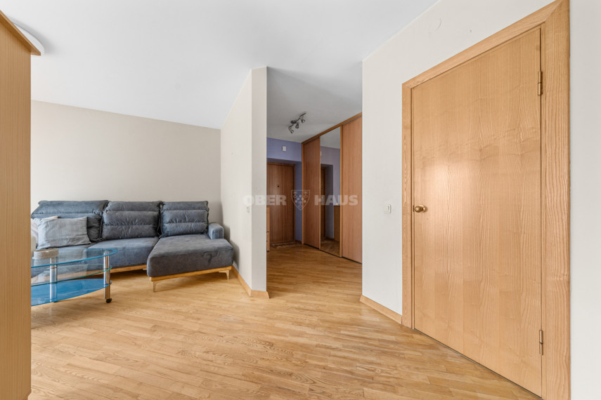 Nuomojamas butas Laisvės pr. , Pašilaičiai, Vilniaus m., Vilniaus m. sav., 40 m2 ploto, 1 kambariai 9