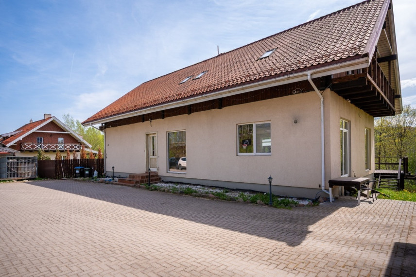Parduodamas namas Senoji g., Naujojo Lentvario k., Trakų r. sav., 370.95 m2 ploto, 2 aukštai 40