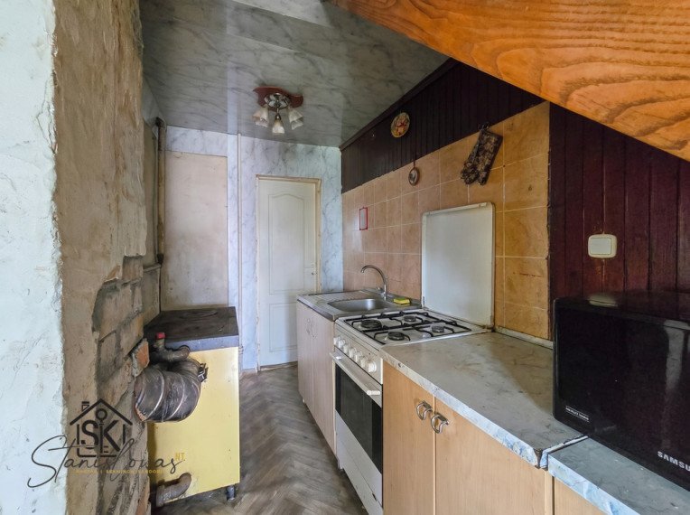 PARDUODAMA SODYBA SU 4.39 HA  ŽEMĖS RIETAVO SAV., TVERUOSE, ŽARĖNŲ G. 12 11
