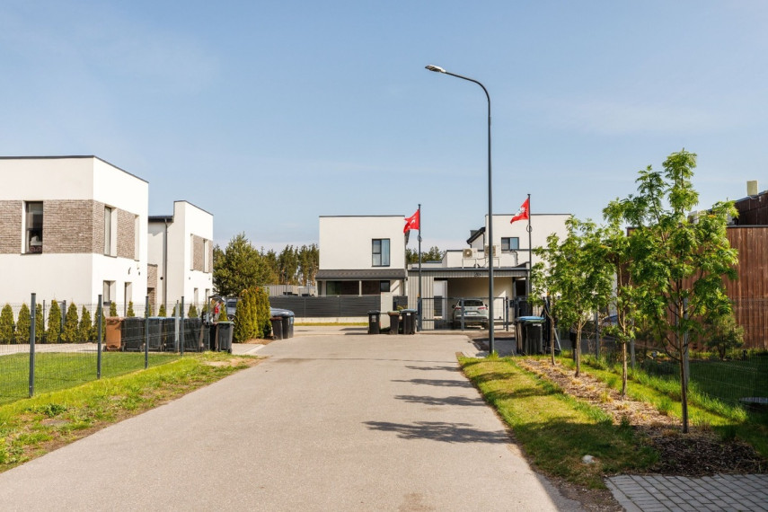 Parduodamas namas Derionių g., Vilniaus m., Vilniaus m. sav., 140 m2 ploto, 2 aukštai 32