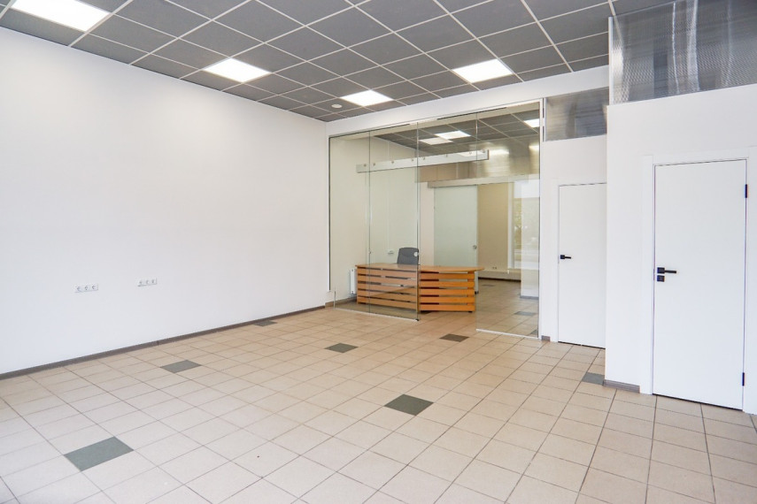 Nuomojamos administracinės, paslaugų, prekybos patalpos Nemuno g., Panevėžio m., Panevėžio m. sav., 67 m2 ploto 2