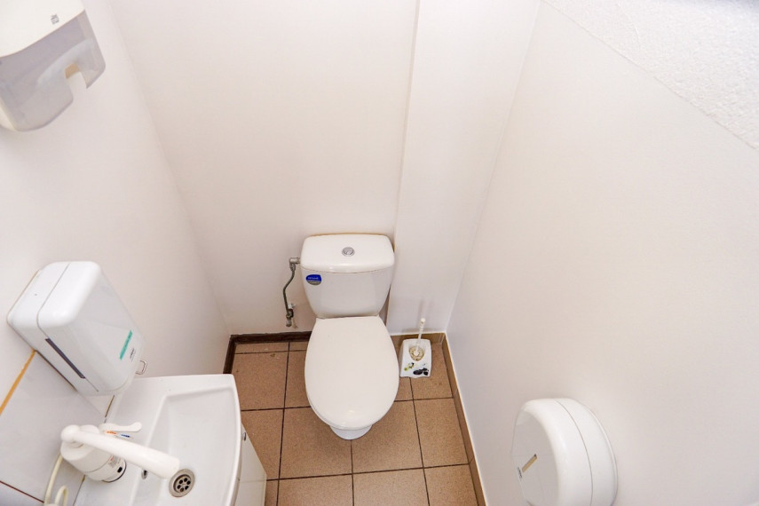 Nuomojamos administracinės, paslaugų, prekybos patalpos Nemuno g., Panevėžio m., Panevėžio m. sav., 67 m2 ploto 10