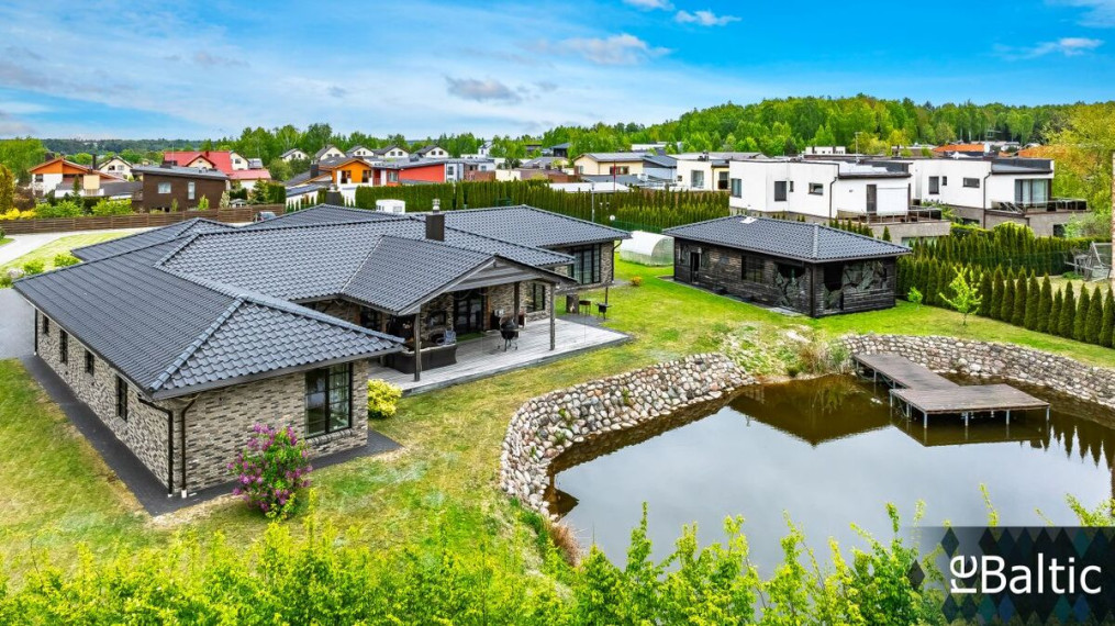 Parduodamas namas Ateities g., Bendorių k., Vilniaus r. sav., 440 m2 ploto, 1 aukštai 1