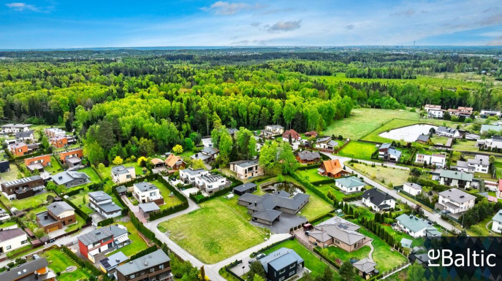 Parduodamas namas Ateities g., Bendorių k., Vilniaus r. sav., 440 m2 ploto, 1 aukštai 25