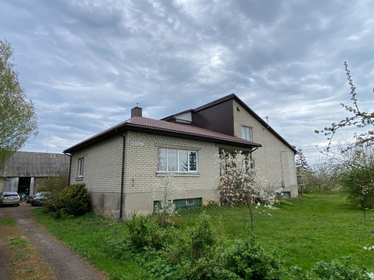 Parduodamas namas Bokšto g., Butkiškės k., Raseinių r. sav., 258.42 m2 ploto, 2 aukštai 4