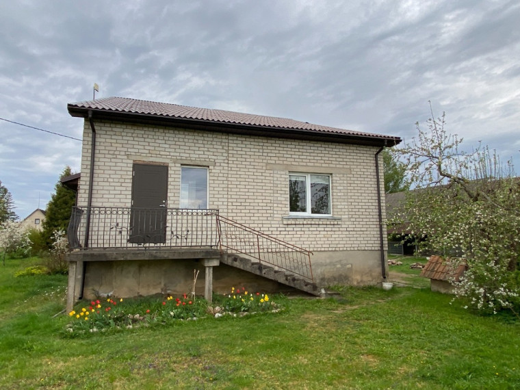 Parduodamas namas Bokšto g., Butkiškės k., Raseinių r. sav., 258.42 m2 ploto, 2 aukštai 8