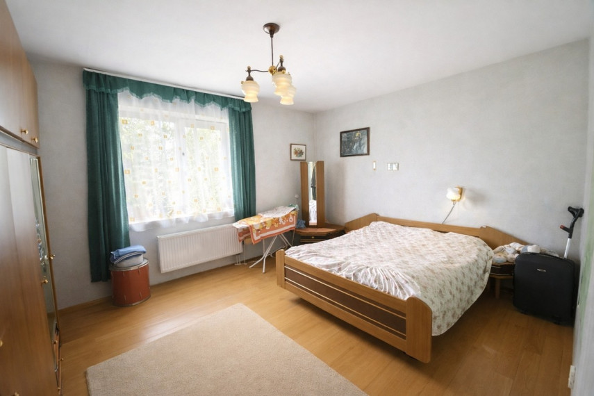 Parduodamas namas Bokšto g., Butkiškės k., Raseinių r. sav., 258.42 m2 ploto, 2 aukštai 16