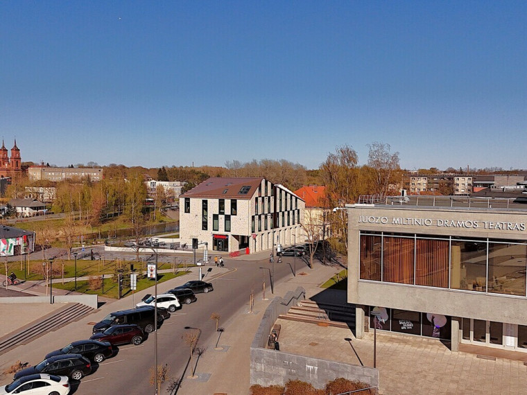 PARDUODAMAS 47,38 KV. M. DVIEJŲ KAMBARIŲ BUTAS ELEKTROS G. 9A – NAUJOS STATYBOS MODERNIAME, ŠIUOLAIKIŠKAME PASTATE, KURIS DARNIAI PAPILDO IR HARMONINGAI ĮSILIEJA Į PANEVĖŽIO SENAMIESČIO APLINKĄ 2