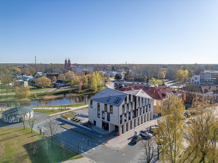 PARDUODAMAS 47,38 KV. M. DVIEJŲ KAMBARIŲ BUTAS ELEKTROS G. 9A – NAUJOS STATYBOS MODERNIAME, ŠIUOLAIKIŠKAME PASTATE, KURIS DARNIAI PAPILDO IR HARMONINGAI ĮSILIEJA Į PANEVĖŽIO SENAMIESČIO APLINKĄ 34