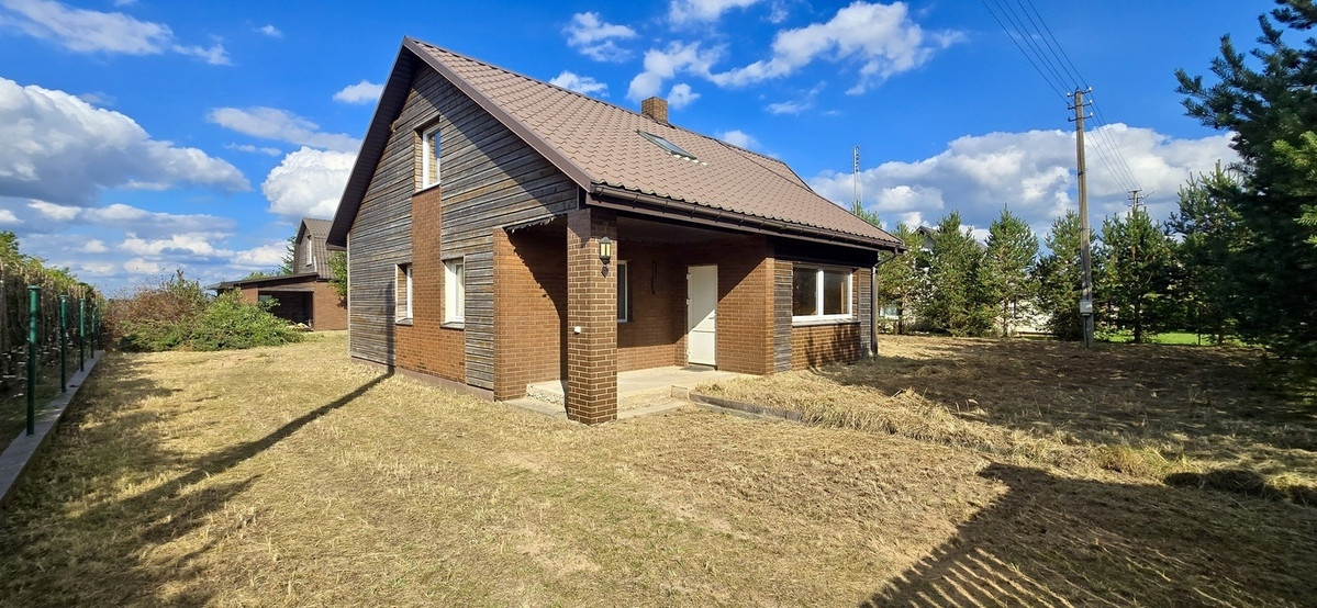 Galimybė pirkti išsimokėtinai-Parduodamas namas Miško g., Tiskūnų k., 136 kv.m ploto, 2 aukštai 14